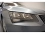 Skoda Superb 1.6 TDI Style Business [ Panoramadak CarPlay Stoelverwarming]