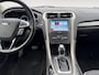 Ford Mondeo 2.0 IVCT HEV Vignale | Zeer nette auto | Automaat | Navigatie | Apple carplay & Android auto | Achteruitrijcamera | Parkeersensoren voor en achter | Voorstoelen verwarmd | Verwarmde voorruit | Dodehoek detectie | Cruise control adaptief | Privacy glas |