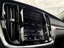 Volvo V60 2.0 T4 Inscription | Trekhaak | Panoramadak | Adaptive cruise control | Head-up display | Harman Kardon audio | Keyless | Achteruitrijcamera | Actieve LED koplampen | Stoelverwarming | Navigatie | Apple Carplay / Android Auto |