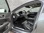 Volvo V60 2.0 T4 Inscription | Trekhaak | Panoramadak | Adaptive cruise control | Head-up display | Harman Kardon audio | Keyless | Achteruitrijcamera | Actieve LED koplampen | Stoelverwarming | Navigatie | Apple Carplay / Android Auto |