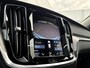 Volvo V60 2.0 T4 Inscription | Trekhaak | Panoramadak | Adaptive cruise control | Head-up display | Harman Kardon audio | Keyless | Achteruitrijcamera | Actieve LED koplampen | Stoelverwarming | Navigatie | Apple Carplay / Android Auto |