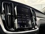 Volvo V60 2.0 T4 Inscription | Trekhaak | Panoramadak | Adaptive cruise control | Head-up display | Harman Kardon audio | Keyless | Achteruitrijcamera | Actieve LED koplampen | Stoelverwarming | Navigatie | Apple Carplay / Android Auto |