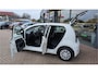 Volkswagen Up! 1.0 BMT move up! I Automaat I 5 Drs I Parkeersensoren I AIRCO I 12Volt aansluiting I Start/stop systeem I BOVAG Garantie