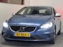 Volvo V40 2.0 T4 R-DESIGN 191 PK SPORT AUTOMAAT STOELVERWARMING AFN. TREKHAAK NAVIGATIE HALF LEDER CRUISE CONTROL