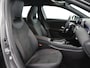 Mercedes-Benz A-klasse 180 Star Edition AMG Line | Panoramadak | Apple Car Play | 18-Inch | LED | MBUX | Stoelverwarming |