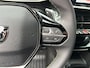 Peugeot 2008 1.2 Hybrid 145 PK GT | Automaat Hybride | Alcantara Bekleding | Stoelverwarming & Massage | Navigatie Via Telefoon | Parkeer Camera | Keyless Entry | Full LED Verlichting | Zwart Dak | Cruise Control Adaptief | Climate Control | Hoge Zitpositie.