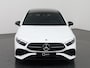 Mercedes-Benz A-klasse Limousine 180 Star Edition AMG Panoramadak | Night-pakket | 19" AMG velgen | Sfeerverlichting | Stoelverwarming | Multibeam led koplampen