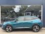 Peugeot 2008 1.2 Hybrid 145 PK Allure | Automaat Hybride | Adaptieve Cruise Control | 360 Graden Camera | Parkeersensoren V+A | Hoge Zitpositie | Climate Control | Stoelverwarming | Navigatie via Telefoon | Apple Carplay & Android Auto draadloos |LED Verlichting | 17" Lichtmetalen Velgen |