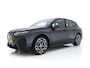 BMW iX xDrive40 High Executive 77 kWh ( 3-Fase ) {SOH-100%} (INCL-BTW) Aut. *PANO | HEAD-UP | HARMAN/KARDON-SURROUND | SOFT-CLOSE | DAB+ | DIGI-COCKPIT | HEATED-COMFORTSEATS | FULL-LED | CARPLAY | TOWBAR | AMBIENT-LIGHT | TOPVIEW | MEMORY-PACK |