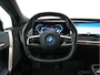 BMW iX xDrive40 High Executive 77 kWh ( 3-Fase ) {SOH-100%} (INCL-BTW) Aut. *PANO | HEAD-UP | HARMAN/KARDON-SURROUND | SOFT-CLOSE | DAB+ | DIGI-COCKPIT | HEATED-COMFORTSEATS | FULL-LED | CARPLAY | TOWBAR | AMBIENT-LIGHT | TOPVIEW | MEMORY-PACK |