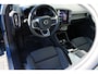 Volvo EX40 Extended Range Plus | Trekhaak | Warmtepomp | Pilot Assist | Alarm | Camera achter | Preconditioning | 19 Inch | All Seasonbanden | Blis | Draadloos telefoon opladen | Keyless