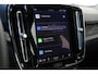 Volvo EX40 Extended Range Plus | Trekhaak | Warmtepomp | Pilot Assist | Alarm | Camera achter | Preconditioning | 19 Inch | All Seasonbanden | Blis | Draadloos telefoon opladen | Keyless