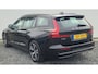 Volvo V60 2.0 B4 Plus Dark Leder pakket RG0R - 18” Wielen - Climate - Donkere hemel - Electrisch bedienbare voorstoelen met memory