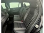 Volvo V60 2.0 B4 Plus Dark Leder pakket RG0R - 18” Wielen - Climate - Donkere hemel - Electrisch bedienbare voorstoelen met memory