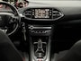 Peugeot 308 1.2 PureTech Tech Edition Half leder, Navi, Parkeersensoren, Cruise control, A start stop, Clima, Navi, Lichtmetalen velgen