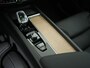 Volvo XC60 2.0 T8 RECHARGE 455PK AWD ULTRA DARK EAT8 | Bower & Wilkens | Luchtvering | Nappa Leder