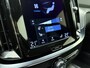 Volvo V60 B3 177pk R-Design / Adapt. Cruise / BLIS / Elektr. Bestuurdersstoel / Stoel + Stuurw. Verwarming / Sportstoelen / Elektr. Achterklep / PDC + Camera / DAB / Getint glas / 18'' / Keyless /