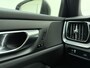 Volvo V60 B3 177pk R-Design / Adapt. Cruise / BLIS / Elektr. Bestuurdersstoel / Stoel + Stuurw. Verwarming / Sportstoelen / Elektr. Achterklep / PDC + Camera / DAB / Getint glas / 18'' / Keyless /