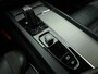 Volvo V60 B3 177pk R-Design / Adapt. Cruise / BLIS / Elektr. Bestuurdersstoel / Stoel + Stuurw. Verwarming / Sportstoelen / Elektr. Achterklep / PDC + Camera / DAB / Getint glas / 18'' / Keyless /