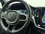 Volvo V60 B3 177pk R-Design / Adapt. Cruise / BLIS / Elektr. Bestuurdersstoel / Stoel + Stuurw. Verwarming / Sportstoelen / Elektr. Achterklep / PDC + Camera / DAB / Getint glas / 18'' / Keyless /
