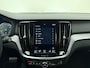 Volvo V60 B3 177pk R-Design / Adapt. Cruise / BLIS / Elektr. Bestuurdersstoel / Stoel + Stuurw. Verwarming / Sportstoelen / Elektr. Achterklep / PDC + Camera / DAB / Getint glas / 18'' / Keyless /