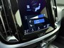 Volvo V60 B3 177pk R-Design / Adapt. Cruise / BLIS / Elektr. Bestuurdersstoel / Stoel + Stuurw. Verwarming / Sportstoelen / Elektr. Achterklep / PDC + Camera / DAB / Getint glas / 18'' / Keyless /