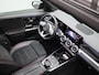 Mercedes-Benz GLB 200 Business Solution AMG | Automaat| Stoelverwarming | Panoramadak | Sfeerverlichting | Cruise Control | Memory Seats |