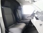 Volkswagen Transporter Bedrijfswagens Bestelwagen L2 28 2.0 TDI 110 pk | Verlengde garantie | Navigatie via App | Trekhaak | Parkeersensoren achter | Cruise control |