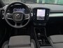Volvo XC40 2.0 B4 Plus Dark Harman-Kardon premium sound system, Electr. verstelbare voorstoelen, Verwarmde voorstoelen + stuurwiel, Trekhaak semi electrisch, Parkeer camera.