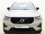 Volvo XC40 B4 211pk Plus Dark / Harman&Kardon / El. Trekhaak / El. Stoelen / Stoel + Stuurw. Verwarming / BLIS / ACC / PDC + CAM / Verw. Voorruit /