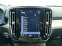 Volvo XC40 B4 211pk Plus Dark / Harman&Kardon / El. Trekhaak / El. Stoelen / Stoel + Stuurw. Verwarming / BLIS / ACC / PDC + CAM / Verw. Voorruit /