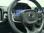 Volvo XC40 B4 211pk Plus Dark / Harman&Kardon / El. Trekhaak / El. Stoelen / Stoel + Stuurw. Verwarming / BLIS / ACC / PDC + CAM / Verw. Voorruit /