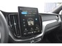 Volvo XC60 T6 350PK Facelift AWD Plus Black Edition Apple Carplay / Adaptive cruise control / Panorama dak / Sportstoelen / Elektrisch bedienbare bestuurderstoel met geheugen / Keyless Entry / Elektrische achterklep
