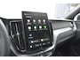 Volvo XC60 T6 350PK Facelift AWD Plus Black Edition Apple Carplay / Adaptive cruise control / Panorama dak / Sportstoelen / Elektrisch bedienbare bestuurderstoel met geheugen / Keyless Entry / Elektrische achterklep