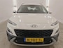 Hyundai Kona 1.6 GDI HEV 141 pk Automaat Comfort Smart | Trekhaak | CarPlay | Achteruitrijcamera | PDC | Navigatie | DAB | 16"