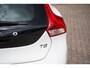 Volvo V40 1.5 T2 Polar+ | Automaat | Trekhaak | 1500KG Trekgewicht | Leer | Stoelverwarming | Parkeer Sensoren achter |