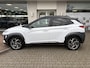 Hyundai Kona 1.6 GDI HEV Premium | Stuur + Stoelverwarming | Trekhaak |