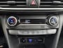 Hyundai Kona 1.6 GDI HEV Premium | Stuur + Stoelverwarming | Trekhaak |