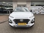 Hyundai Kona 1.6 GDI HEV Premium | Stuur + Stoelverwarming | Trekhaak |