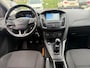 Ford Focus Wagon 1.5 TDCI Lease Edition 6 bak met trekhaak en parkeersensoren en navigatie en bluetooth telefoon en cruise control