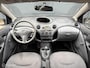 Toyota Yaris 1.0-16V VVT-i Terra 5 deurs - 1E EIGENAAR - APK T/M 21-12-2026 - NL AUTO - NAP - STUURBEKRACHTIGING - RADIO/CD/CASSETTE -
