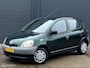Toyota Yaris 1.0-16V VVT-i Terra 5 deurs - 1E EIGENAAR - APK T/M 21-12-2026 - NL AUTO - NAP - STUURBEKRACHTIGING - RADIO/CD/CASSETTE -