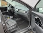 Kia e-Niro ExecutiveLine 64kWh Leer Elek.Stoel+Memory Warmtepomp Pdc Navi Ecc Camera Apple Carplay Android Auto Stoelverwarming+Koeling Stuurverwarming Lmv Privacy Glas DAB Vess Lane Assist Blind Spot 1e Eigenaar Origineel Nederlandse Auto Zeer compleet!