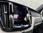 Volvo XC60 2.0 T6 Plug-in hybrid AWD R-Design | Long Range | Trekhaak | Luchtvering | 21'' velgen | 360 camera | Adaptieve cruise control | Elektrische stoelverstelling | Actieve LED koplampen | Stoel- en stuurwielverwarming |