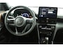 Toyota Yaris Cross 1.5 Hybrid 115 Dynamic | DEMOVOORDEEL | ADG Edition | Exclusief Lederen Interieur | 18" Lichtmetalen velgen | Stoel- en Stuurwielverwarming | Unieke uitvoering |