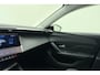 Peugeot 408 1.2 Hybrid 136 e-DCS6 Allure Automaat | Navigatie | Camera | 19" Lichtmetalen velgen | Keyless | Climate control | Draadloze telefoonlader