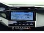 Peugeot 408 1.2 Hybrid 136 e-DCS6 Allure Automaat | Navigatie | Camera | 19" Lichtmetalen velgen | Keyless | Climate control | Draadloze telefoonlader