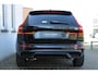 Volvo XC60 2.0 T6 Plug-in hybrid AWD Plus Black Edition | Panoramadak | Actieve luchtvering met FOUR-C | Head-up display | Extra getint glas | Verwarmbare voorstoelen | Verwarmbaar stuurwiel | Visual Park Assist met Front "Fisheye" view | Adaptive cruise control | Pilot assist | Blind spot | Google-Maps navigatie |