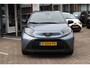 Toyota Aygo X PLAY NL-AUTO APPLE/ANDROID LED DAGRIJVERLICHTING AD-CRUISE AIRCO PARKEERCAMERA