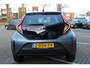 Toyota Aygo X PLAY NL-AUTO APPLE/ANDROID LED DAGRIJVERLICHTING AD-CRUISE AIRCO PARKEERCAMERA